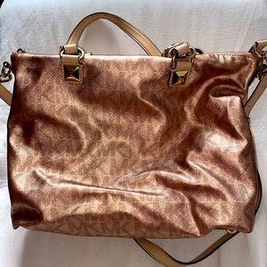 Michael kors rose gold purse